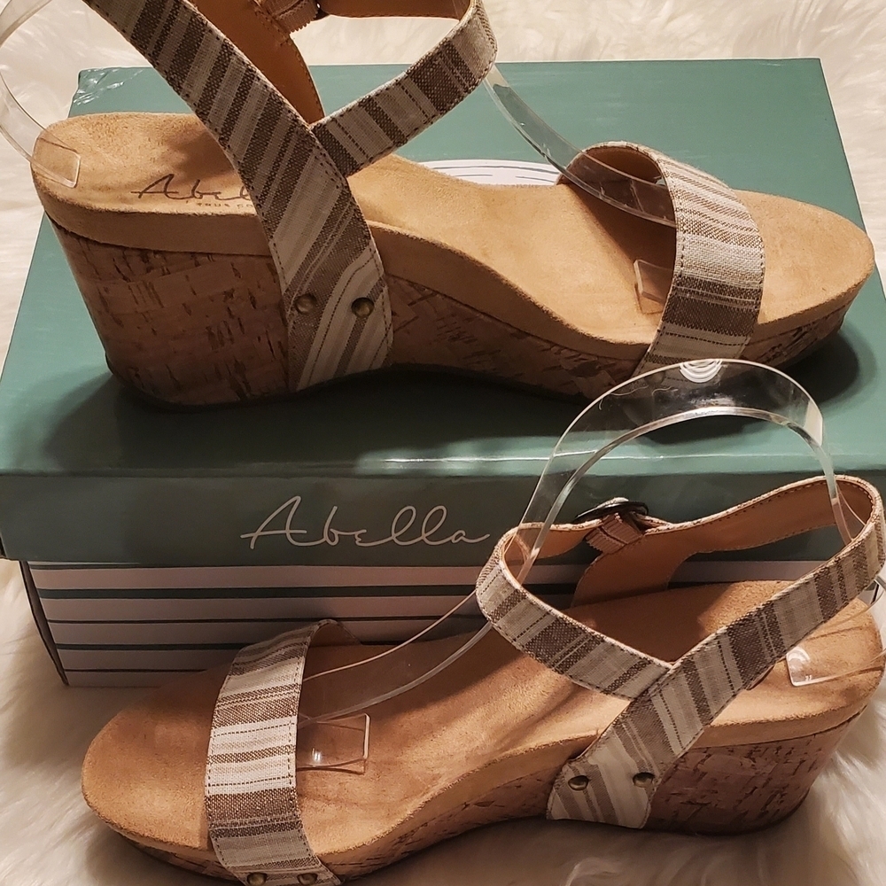 Abella Women's Tan And Brown Striped Sandals Padded Insole Cork Wedge Size 10